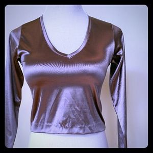 Product mettalic grey copper shiny top.